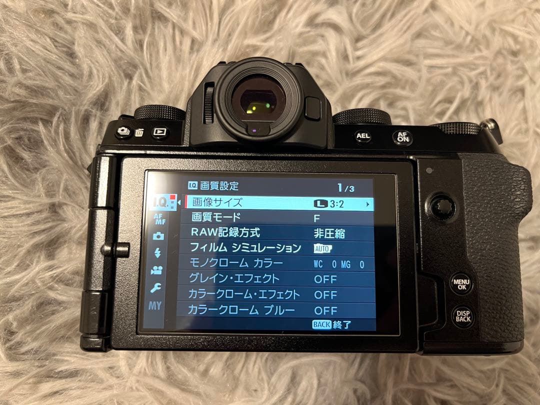 Fujifilm X-S10 ミラーレスカメラ ダブルレンズキット　富士フィルム