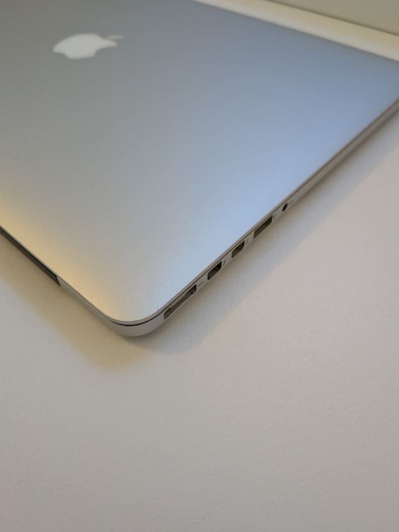 macbook pro 15インチ