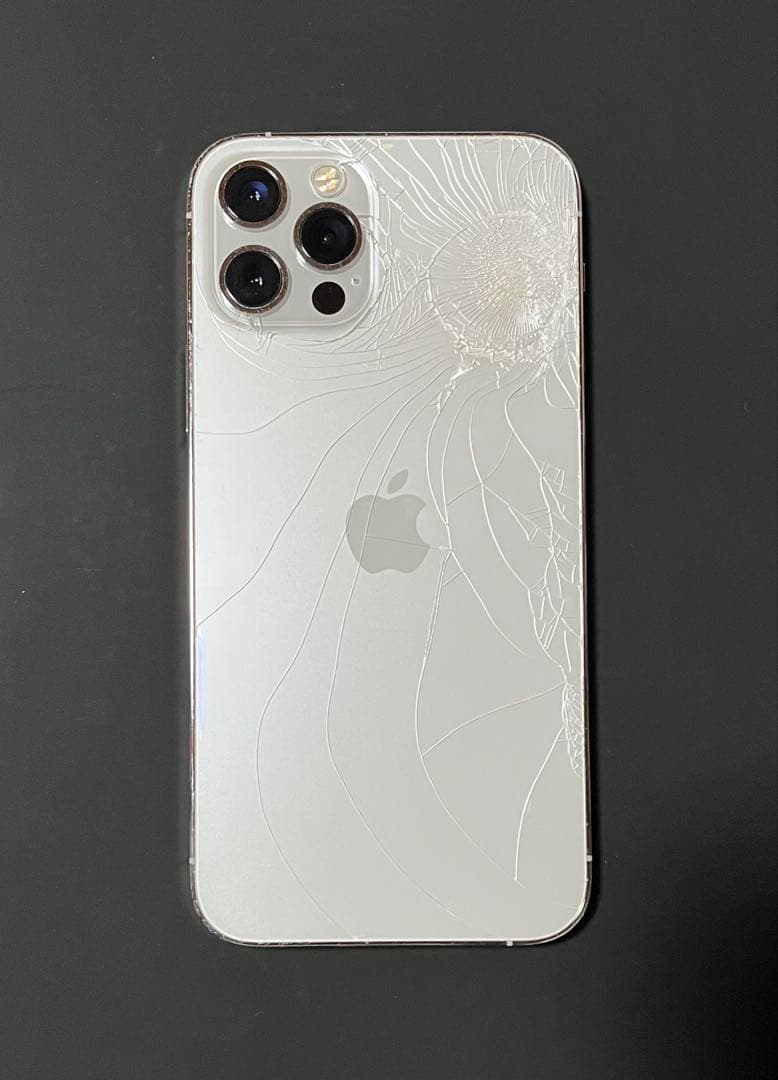 Apple iPhone12Pro 本体 背面ひび割れ