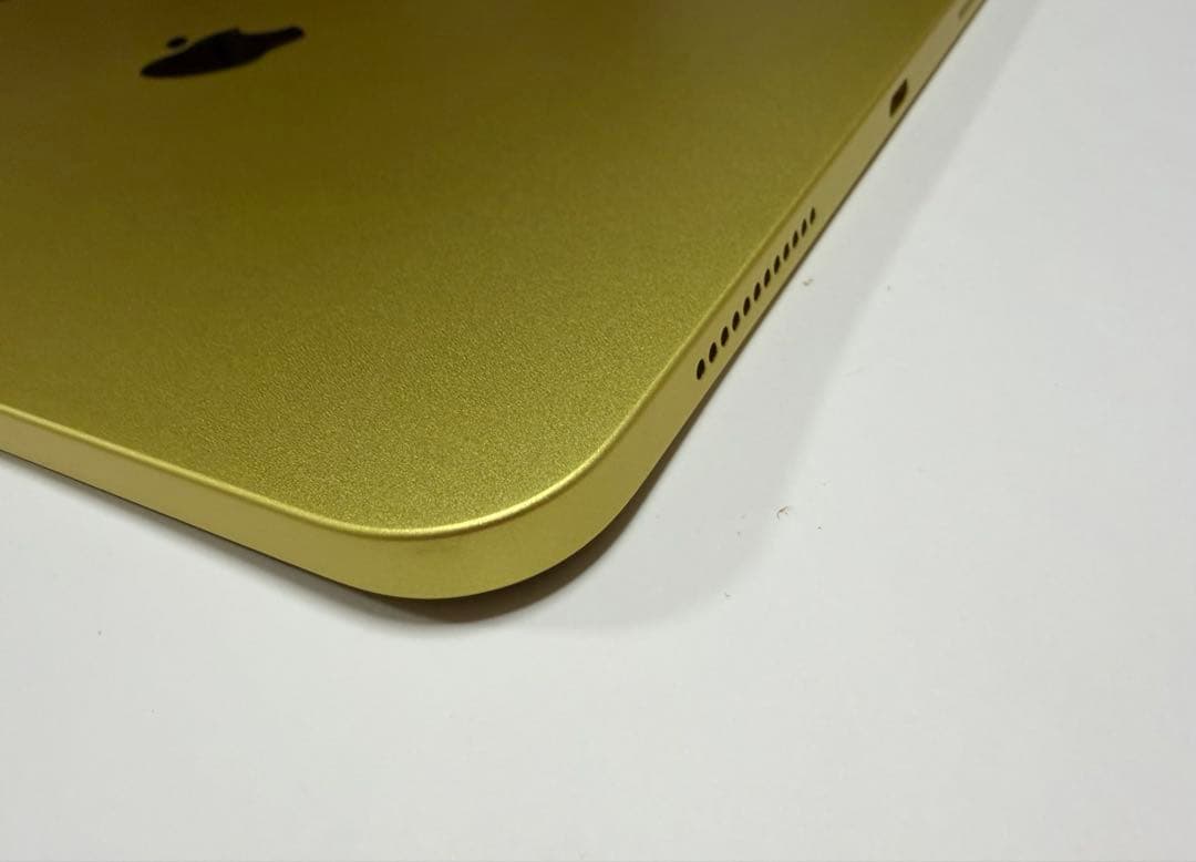 iPad 11世代16A 本体 イエロー ／ミッキー柄カバー／ペンシル付き