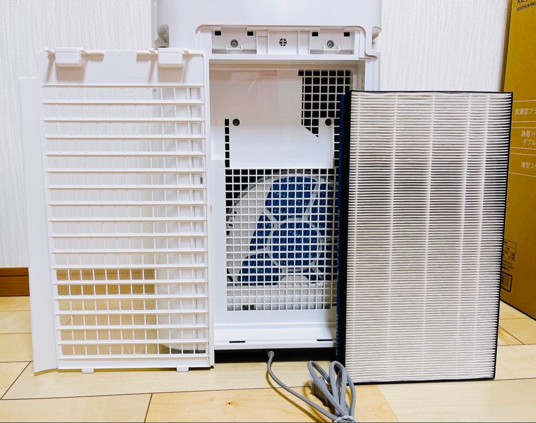 美品◎送料込み/匿名配送◎SHARP 加湿空気清浄機 KC-J50-W