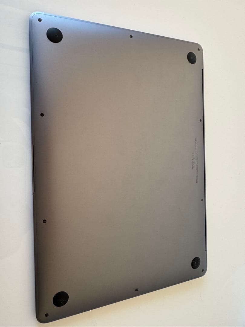 Apple MacBook Air M1 8G スペースグレー