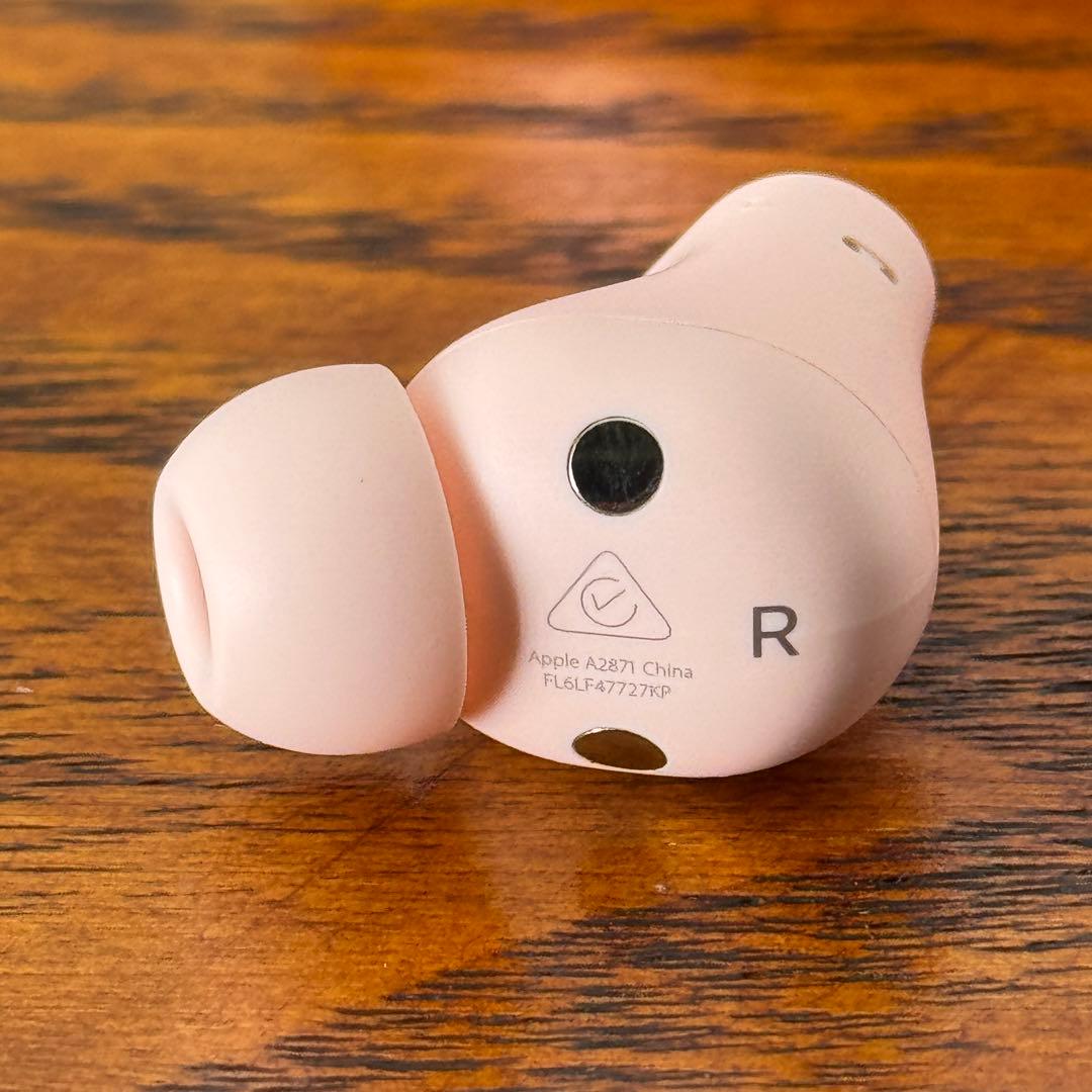 Beats Studio Buds+ ワイヤレスノイズキャンセリングイヤホンです