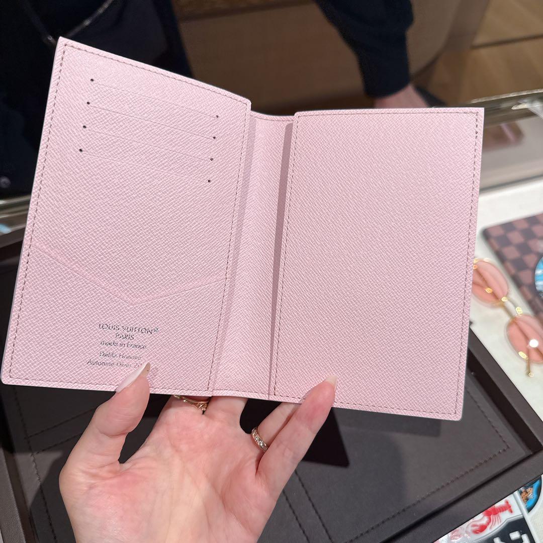 LOUIS VUITTON パスポートケース ピンク新品未使用