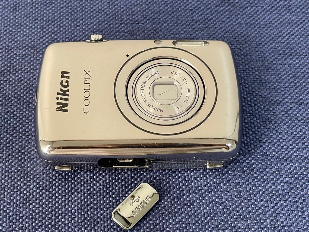 Nikon Coolpix S01 コンパクトデジタルカメラ（動作未確認）