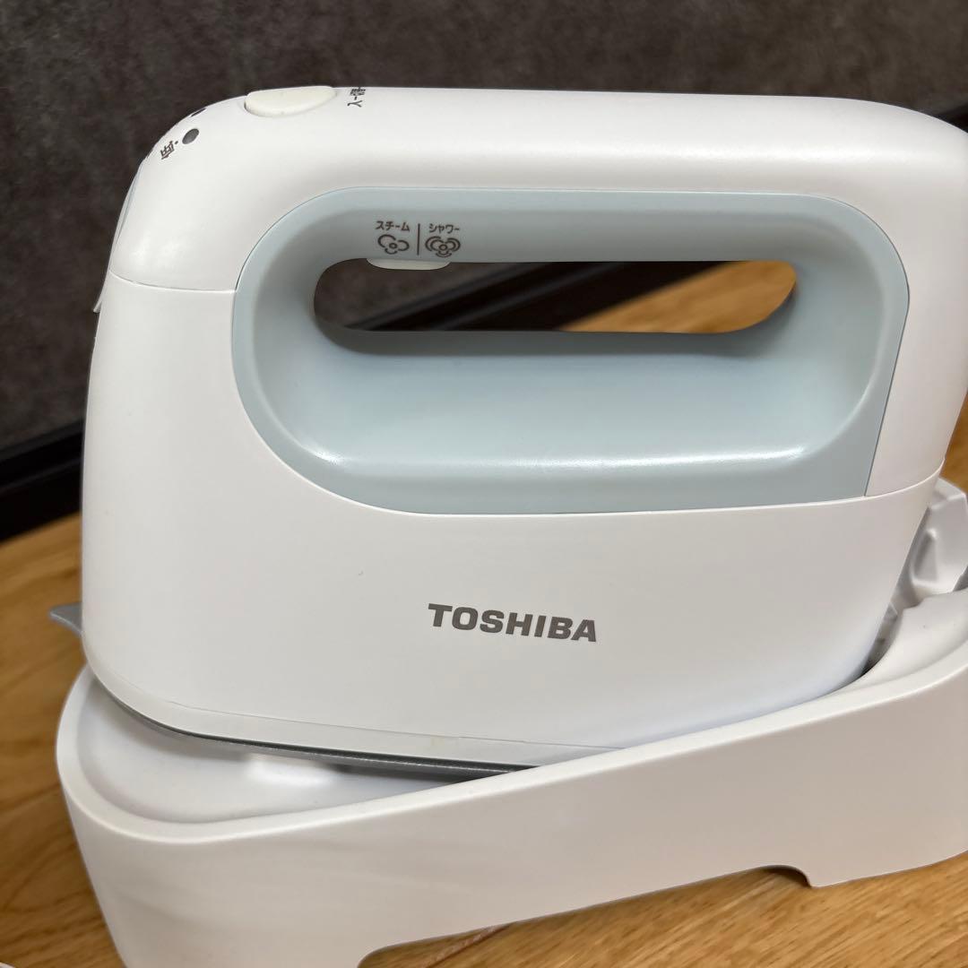 TOSHIBA コードレススチームアイロン 衣類スチーマー TAS-X6 L♡