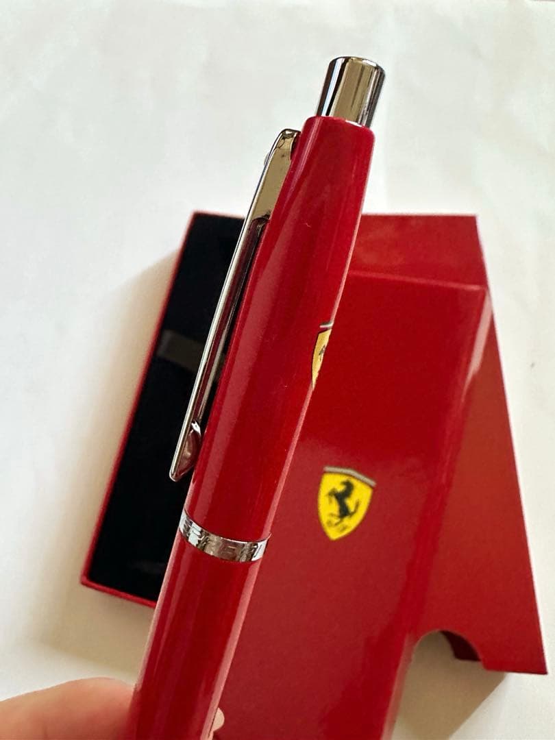 【新品・正規品】Ferrari 赤 ボールペン ケース付