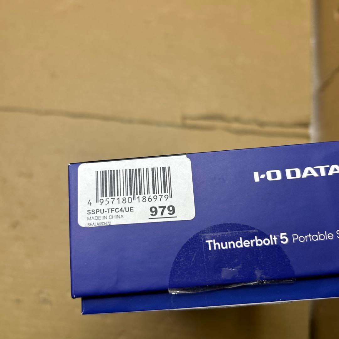 4TB SSPU-TFC4 外付けSSD Thunderbolt 5 USB-C