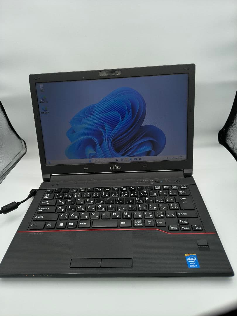 Fujitsu ノートPC Core i7 16GB SSD512GB