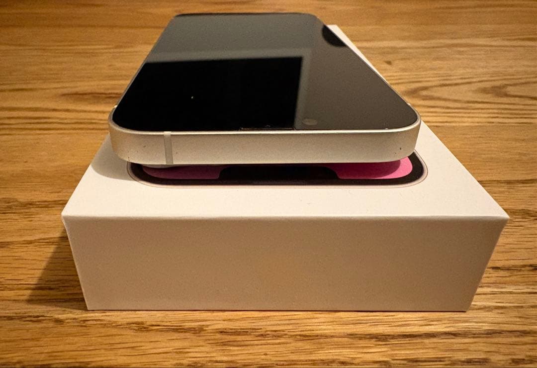 ☆極美品☆Apple iPhone14スターライト 128GB アップルストア版