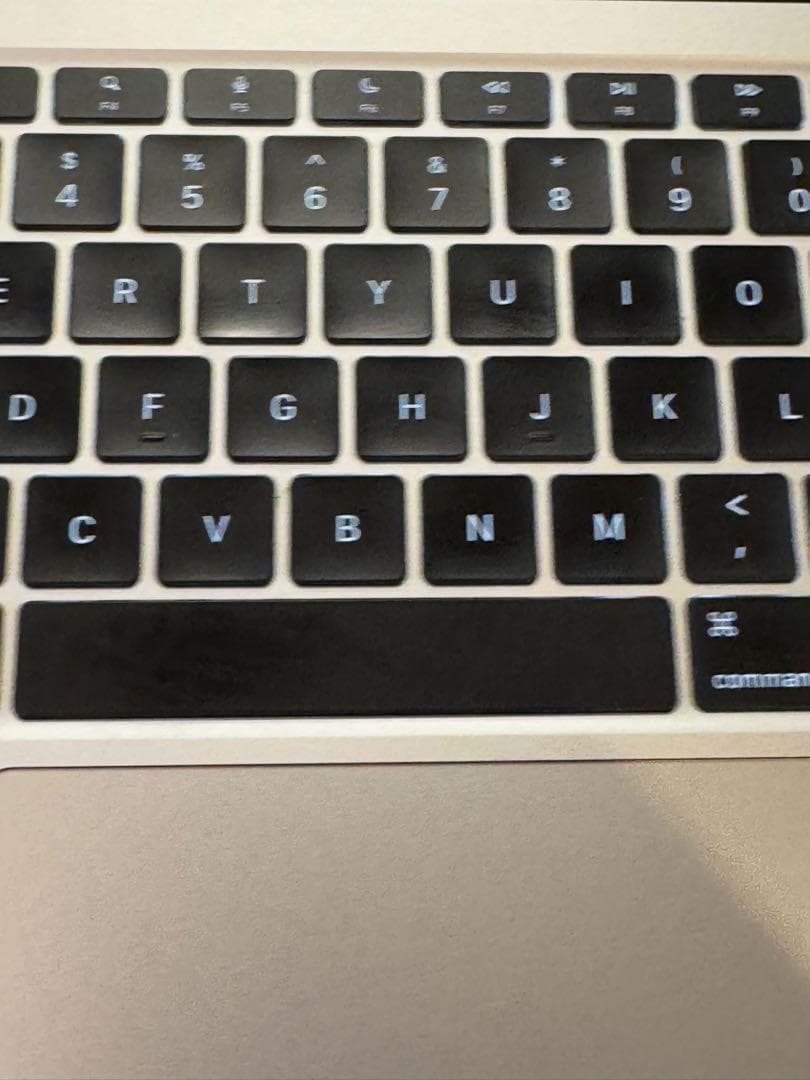 何も言わずに買ますApple MacBook Air (M1, 2020)