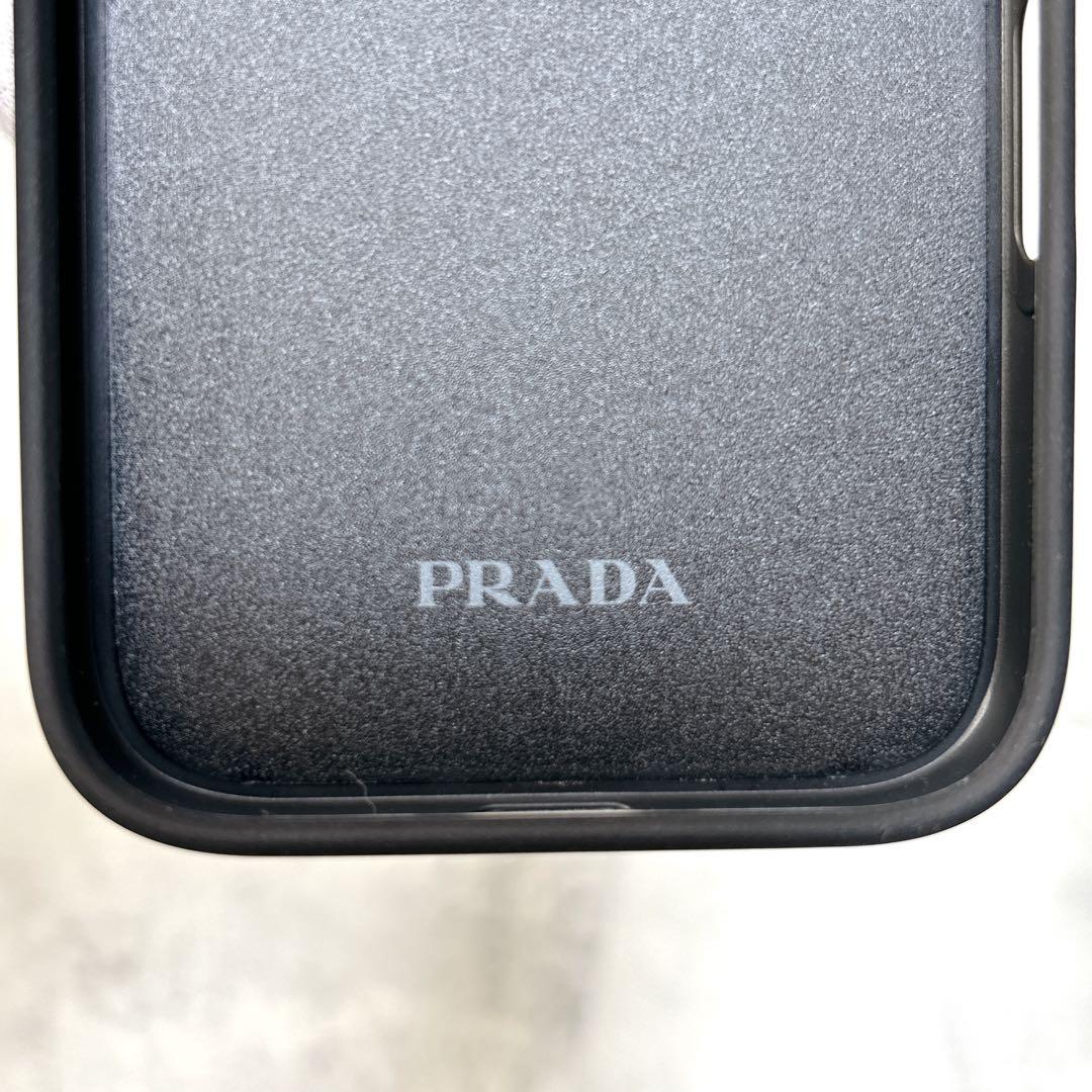 【美品】現行品 プラダ iPhone16pro スマホケース 三角ロゴ ブラック