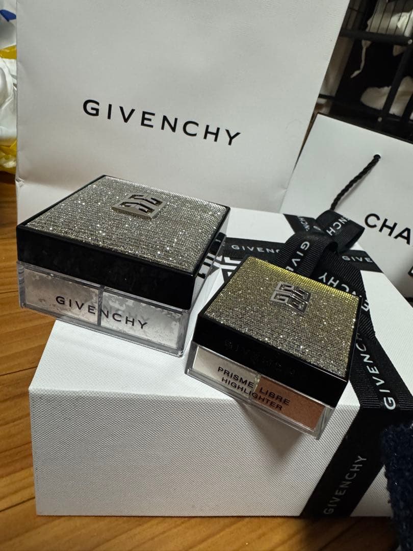 GIVENCHY PRISME LIBRE xmas限定パウダー ジバンシィ新品