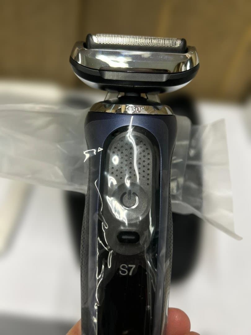 開梱未使用品 BRAUN メンズ電気シェーバー 71-B7650CC-V