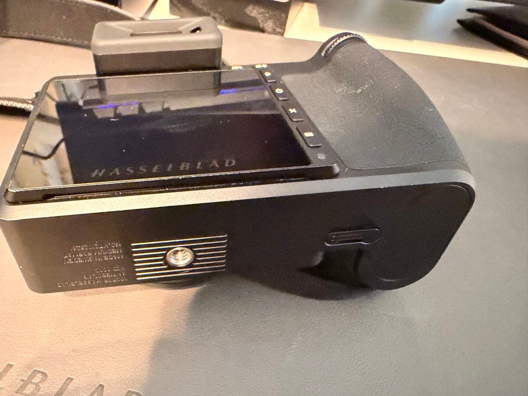 Hasselblad X2D グリップ付きミラーレスカメラ