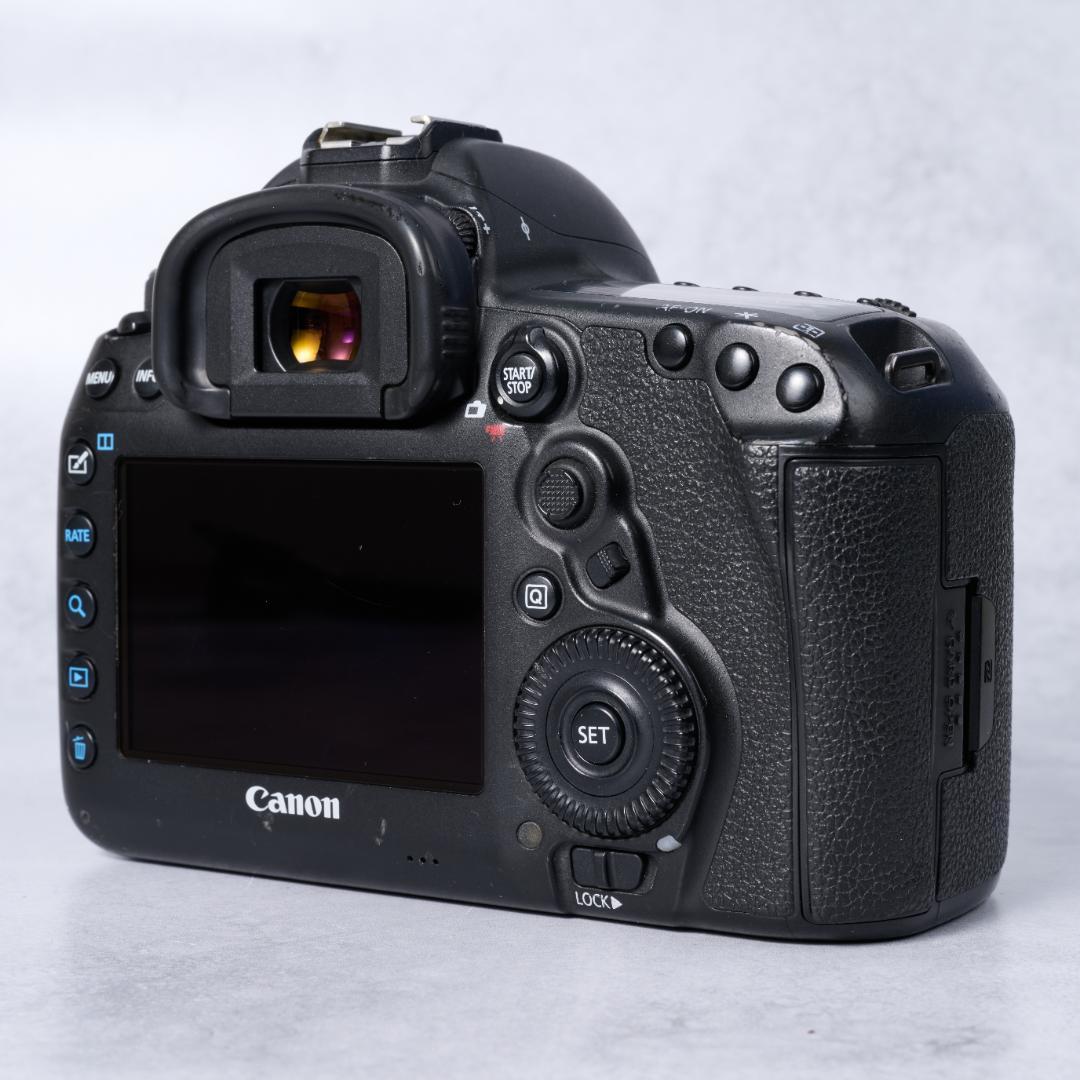 デジタルカメラ Canon EOS 5D Mark IV