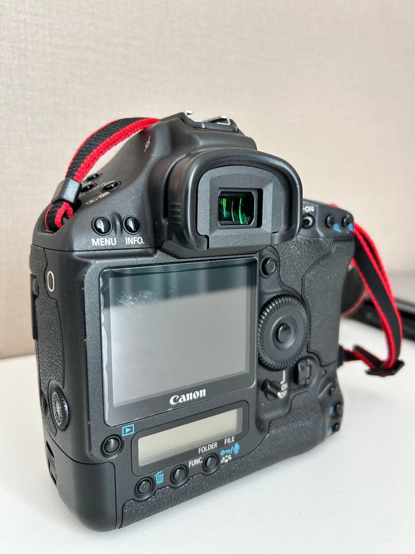 Canon EOS-1D Mark III デジタル一眼レフ