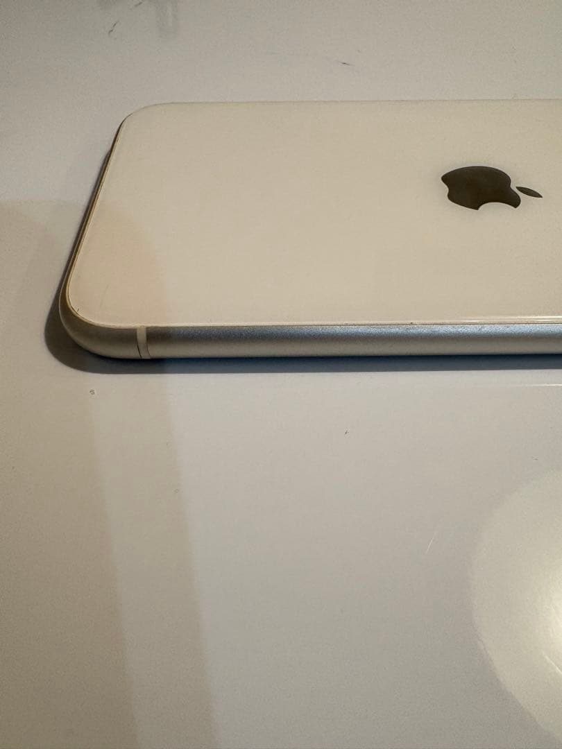 【美品】Apple iPhone 11 128GB ホワイト　SIMフリー