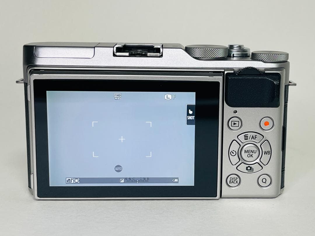 【美品A】FUJIFILM X-A3 ボディ シルバー ミラーレス一眼カメラ