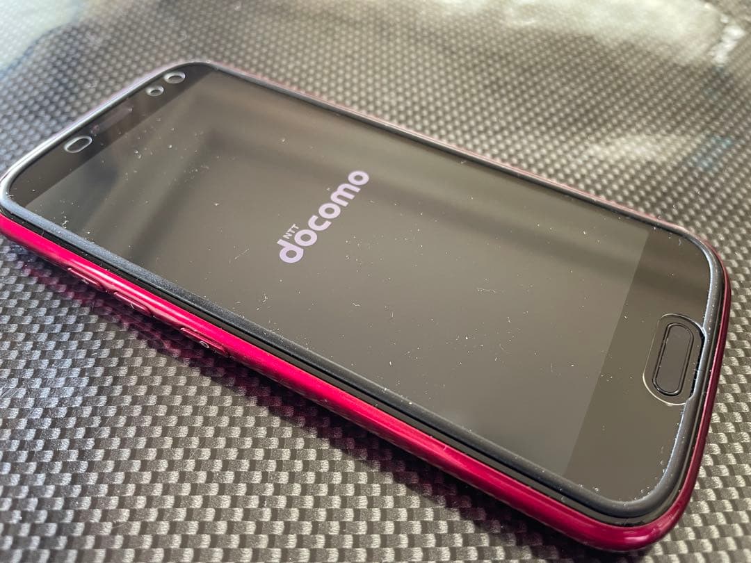 ゴク美USED docomo らくらくスマートフォンF-52Bローズレッド