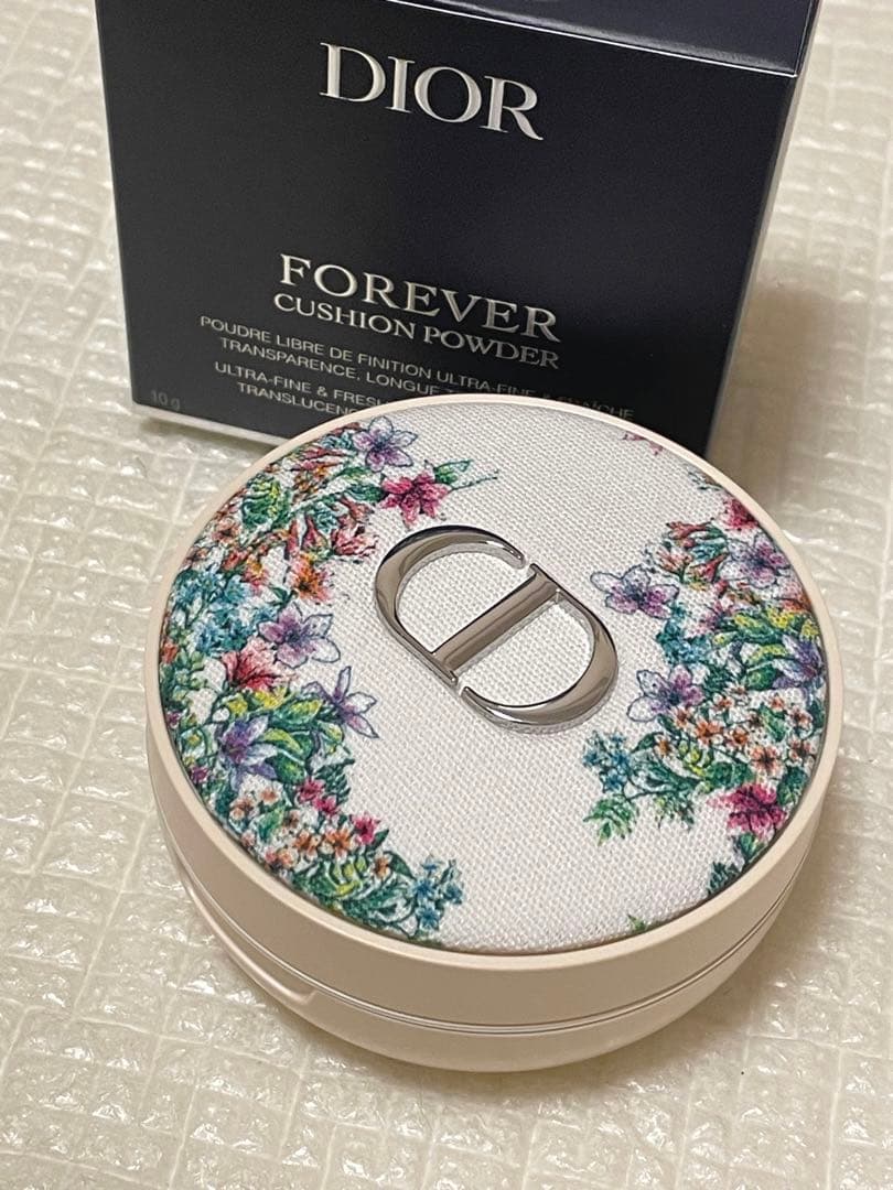 ディオールスキン フォーエヴァー クッション パウダ― 数量限定品