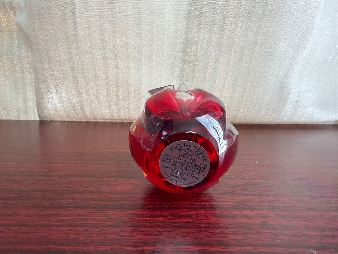 デリスドゥカルティエ　オードトワレ　30ml 箱無