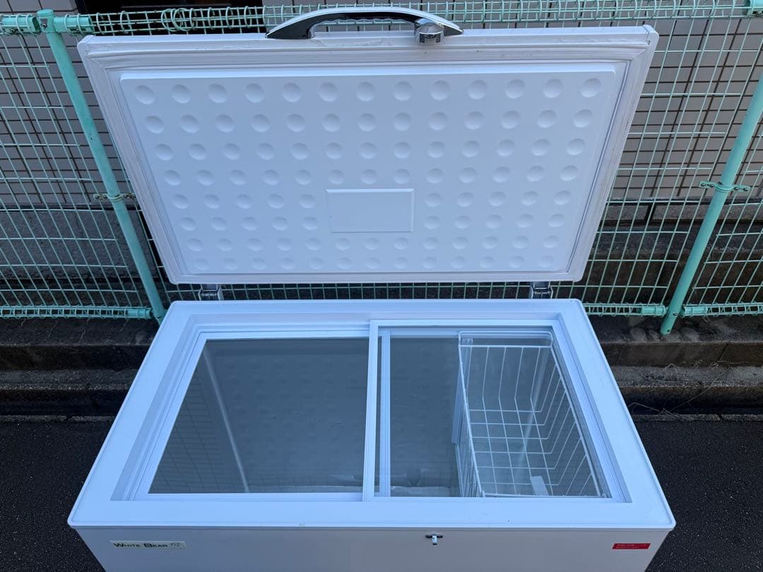 WHITE BEAR 　冷凍ストッカー　２５０L　ガラス扉　NWBST250-G