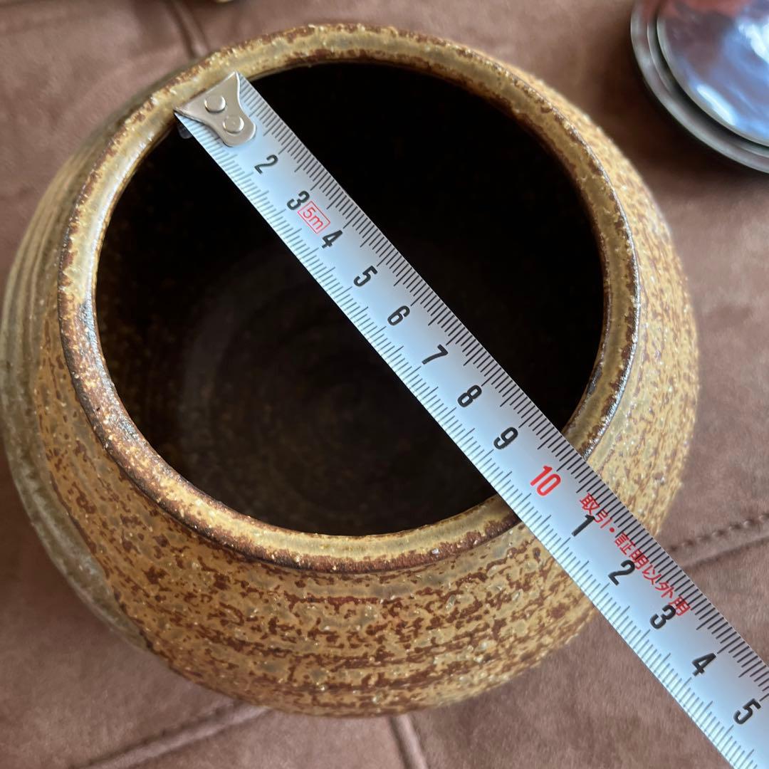 【中古】【茶器/茶道具　水指（水差し）】　伊羅保　丸形水指　炭山窯　奥村考山作