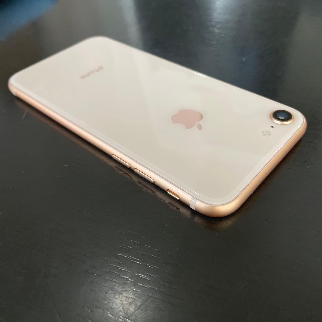 美品　Apple iPhone 8 ゴールド 64GB