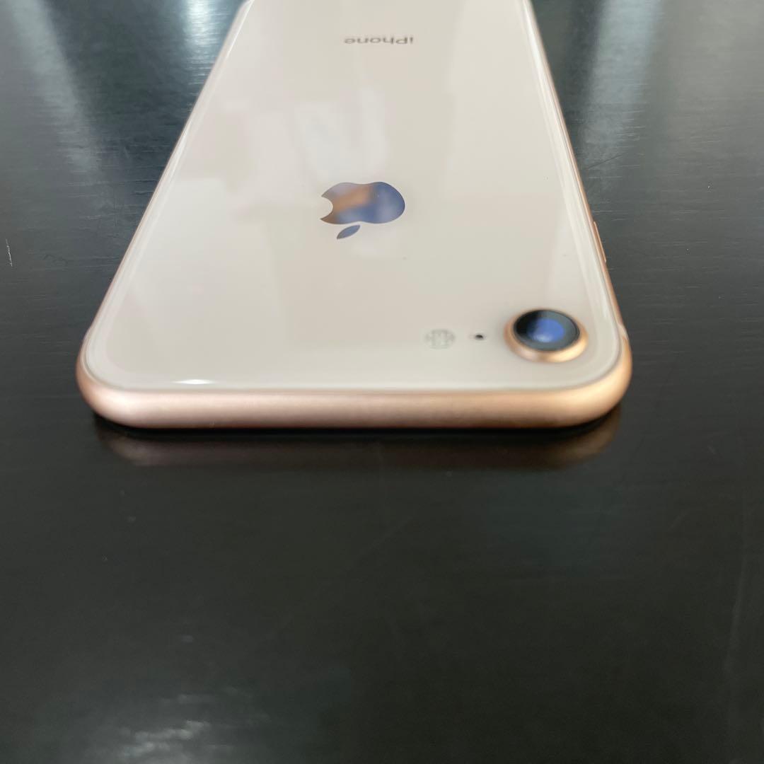 美品　Apple iPhone 8 ゴールド 64GB