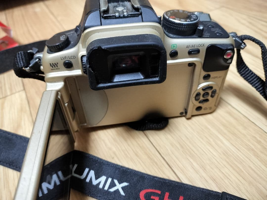 や*ま様 Panasonic ミラーレス一眼DMC-GH1 標準レンズ付属