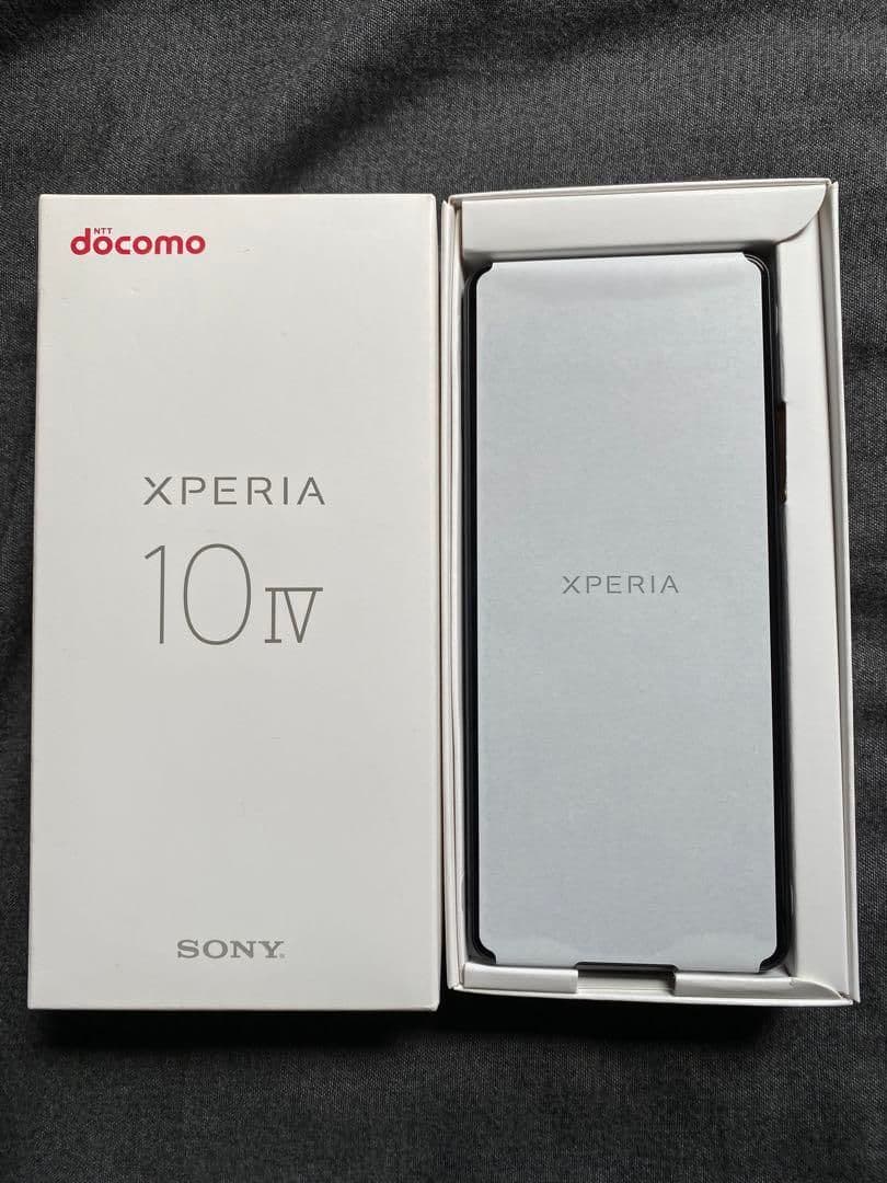 【新品未使用】シムフリーエクスペリア10ⅳ　so-52c docomo黒おまけ付