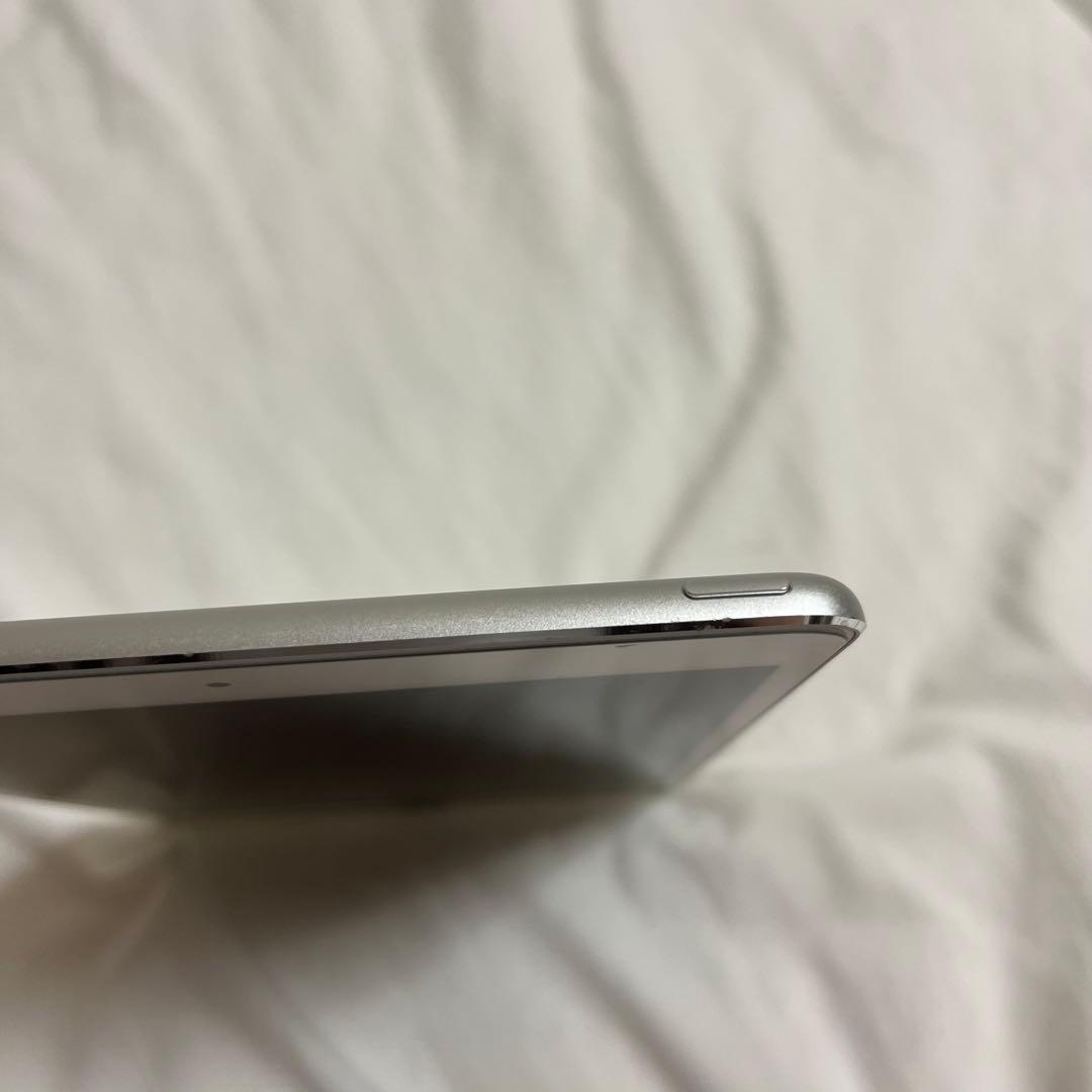 iPad mini 第4世代 64GB シルバー