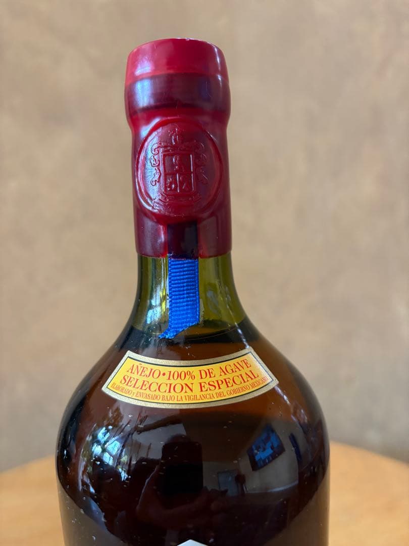限定200周年　ホセ クエルボ レゼルヴァ デ ラ ファミリア 750ml