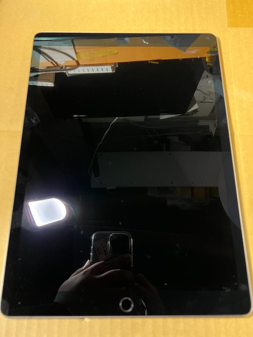 【ip-2】ショップ展示品 iPad Pro（2世代） 12.9インチ 64GB