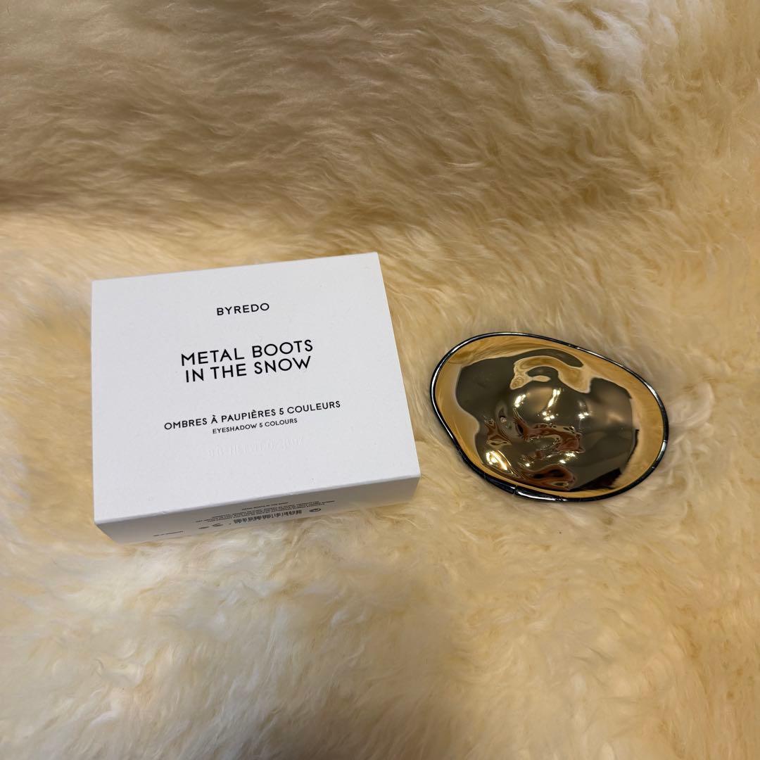 BYREDO アイシャドウパレット メタルブーツ イン ザ スノー