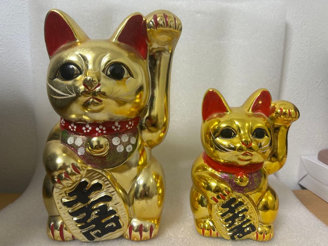 金色 招き猫 大小セット　陶器製