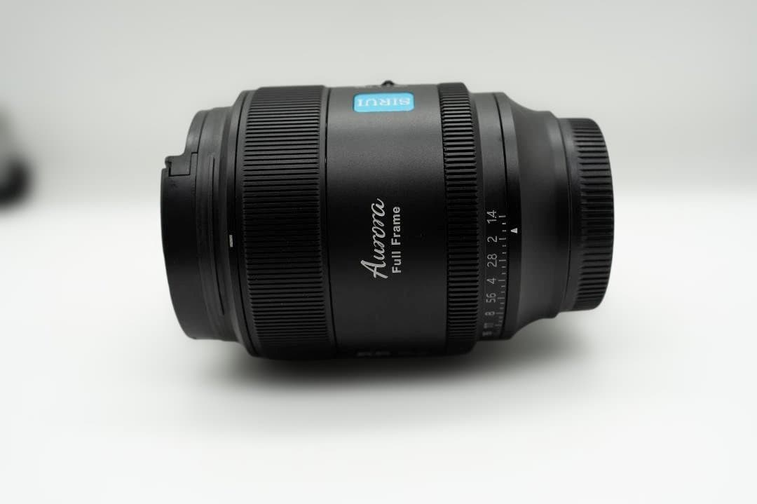 SIRUI Aurora 85mm F1.4 (Eマウント)　フィルター2個付
