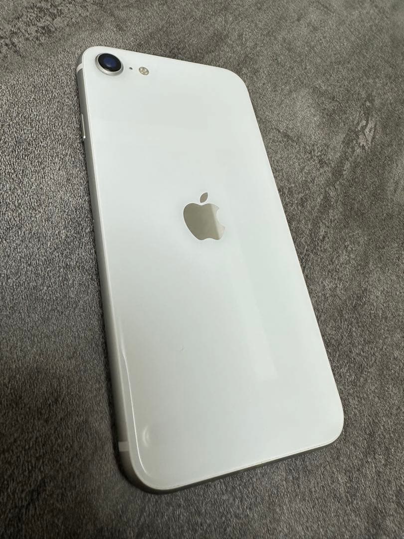 Apple iPhone SE (第2世代) シルバー