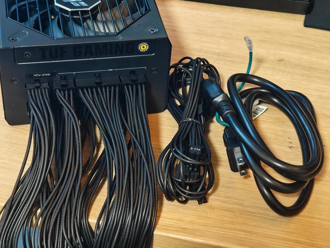 【動作確認済みケーブル付属】ASUS TUF GAMING 1000W 80＋G