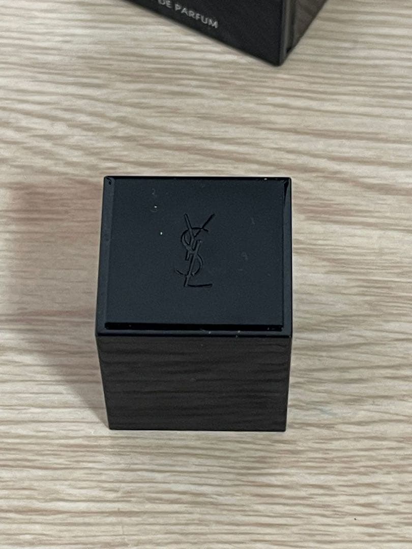 香水(男性用) YVES SAINT LAURENT MYSLF EAU DE PARFUM