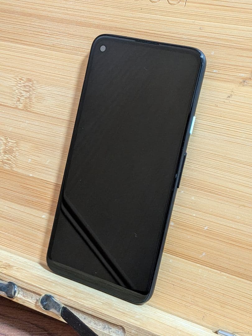 pixel4a 本体+ケース