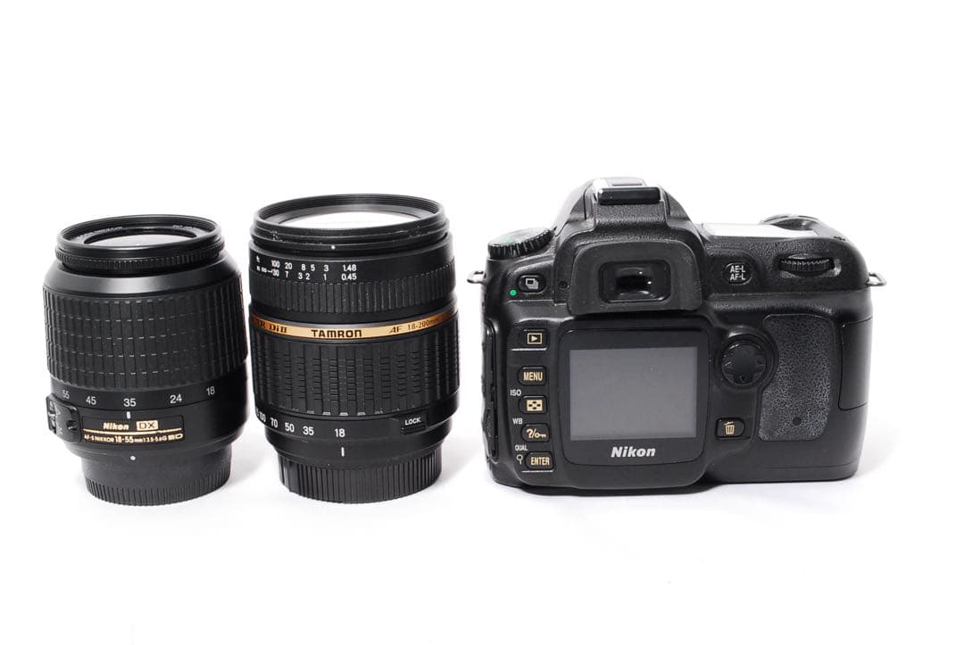 ◆Nikon D50◆ショット数少なめ◆カメラバッグ＆ポーチ付き◆一眼レフカメラ