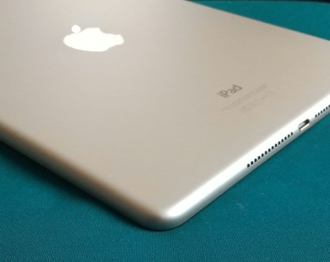 美品 Apple iPad Air2 64GB ゴールド WiFiモデル
