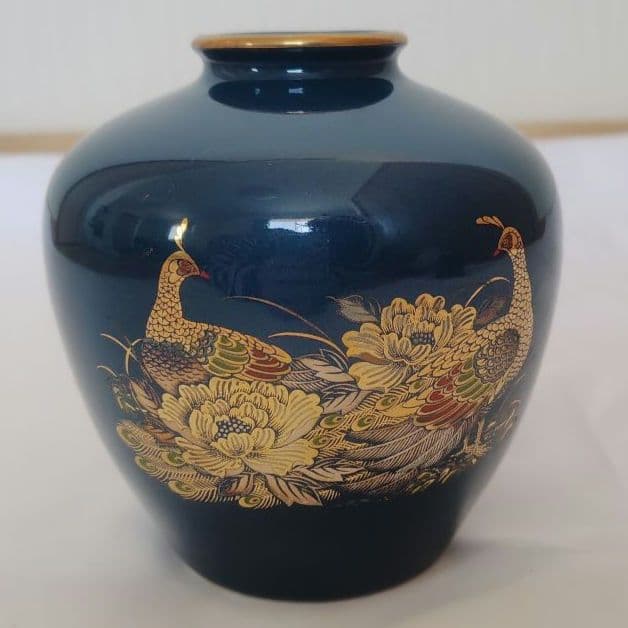 美濃焼　西峰謹製　應接揃（応接セット）　孔雀　高さ12cmと7cm　桐箱付