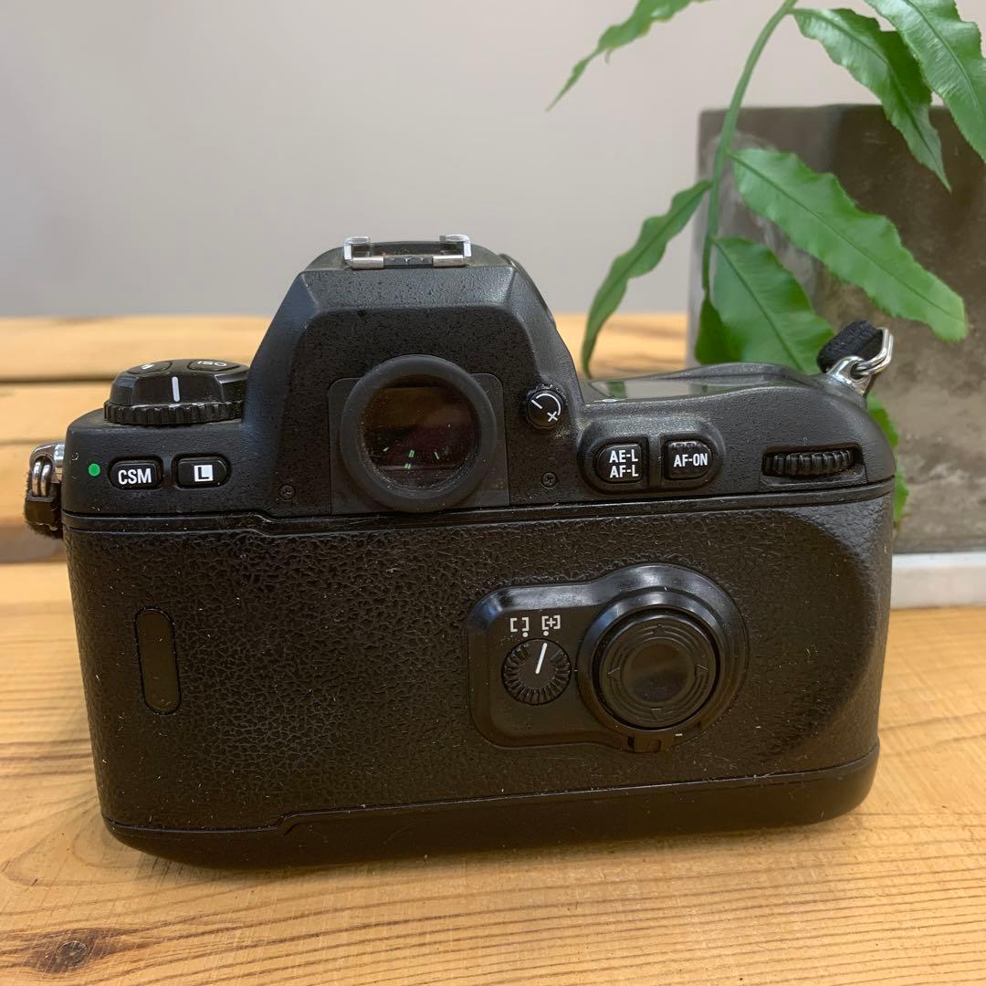Nikon F100 (レンズ2本※レンズおまけ)