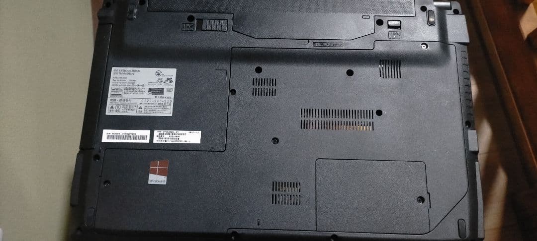 富士通 LIFEBOOK AH45/M ノートPC