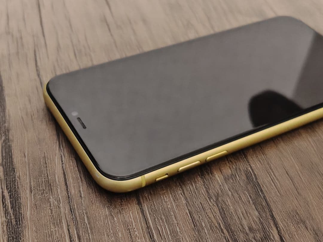 中古 iPhone 11 イエロー128ギガ SIMフリー Apple