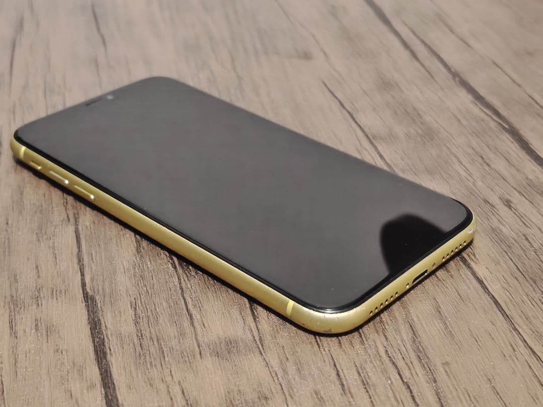 中古 iPhone 11 イエロー128ギガ SIMフリー Apple