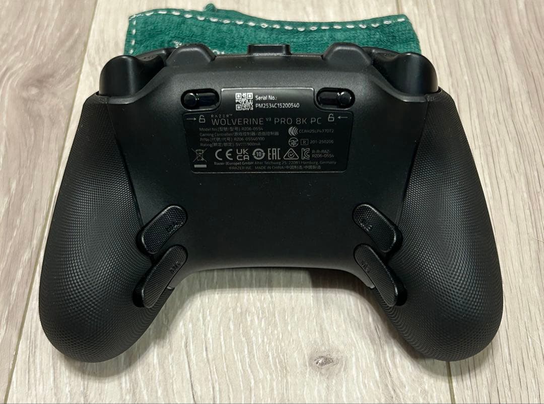 razer wolverine v3 pro 8K pc コントローラー